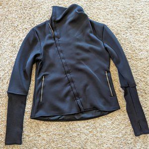 ADAY - Up in the Air Jacket - Original Version (thumb holes) - Size Medium
